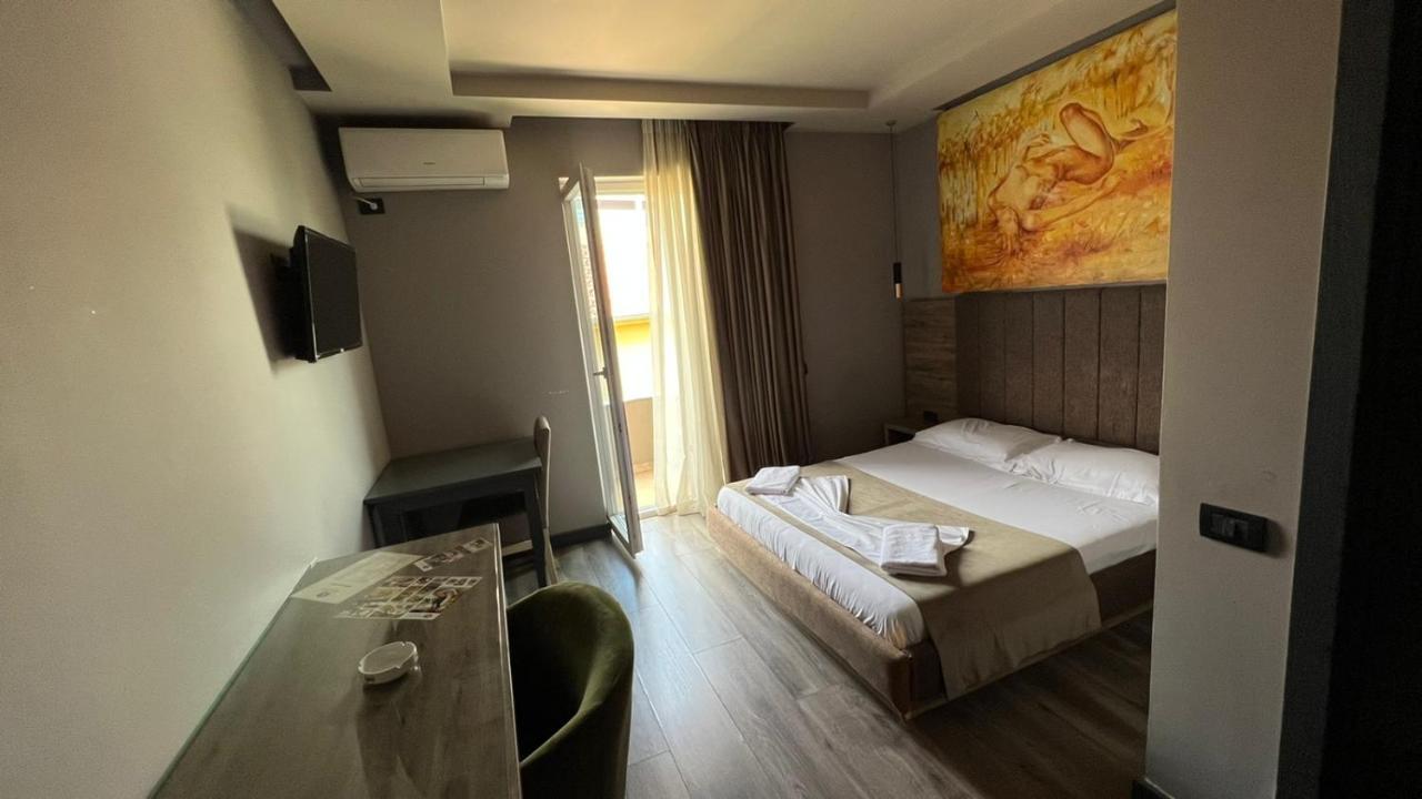 Vivi La Vita Hotel Tirana Buitenkant foto