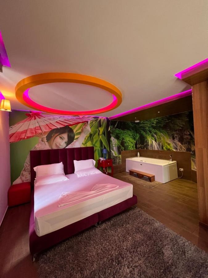 Vivi La Vita Hotel Tirana Buitenkant foto