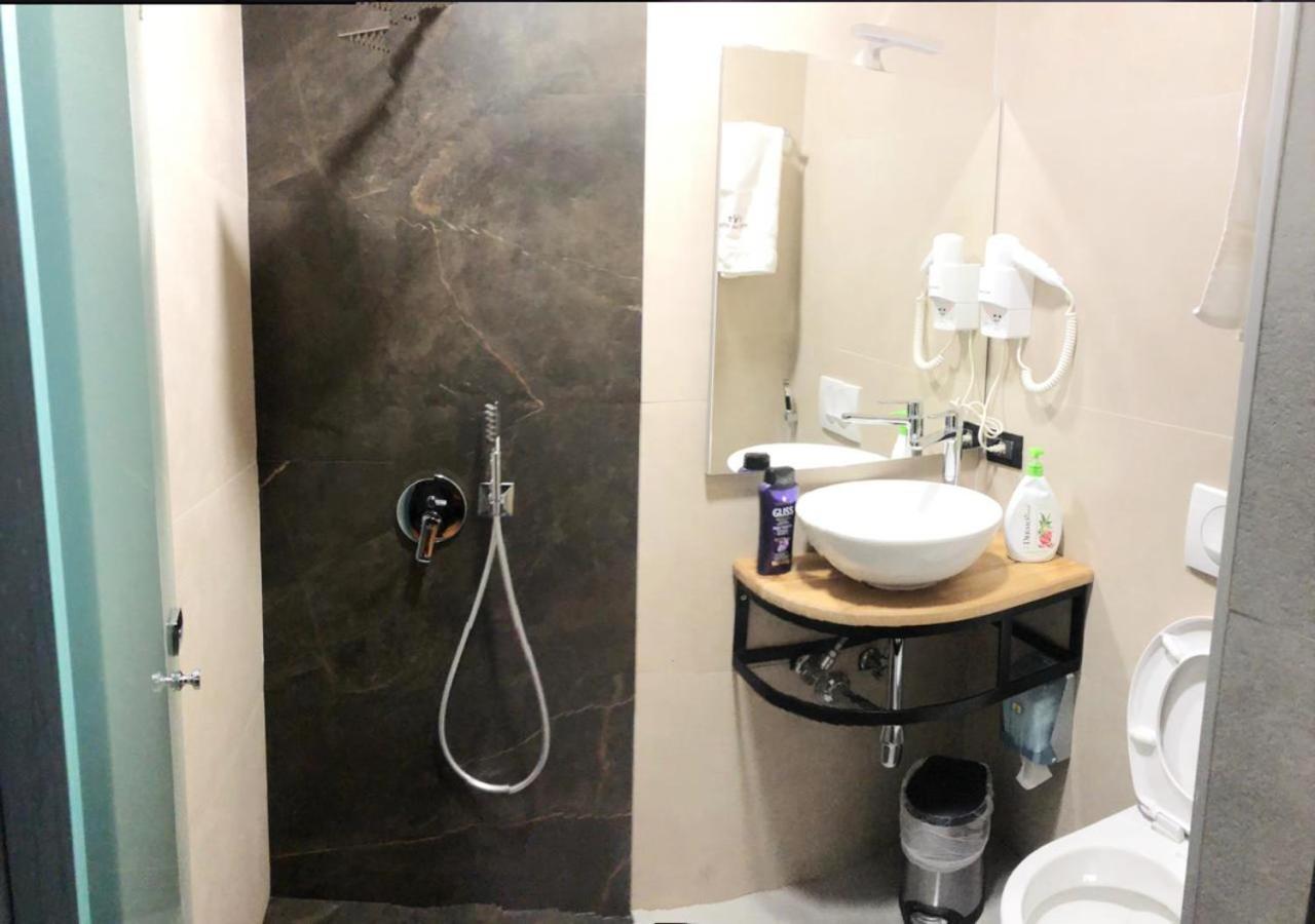 Vivi La Vita Hotel Tirana Buitenkant foto